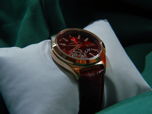 Ceas Dama | Poedagar | Ruby Blood