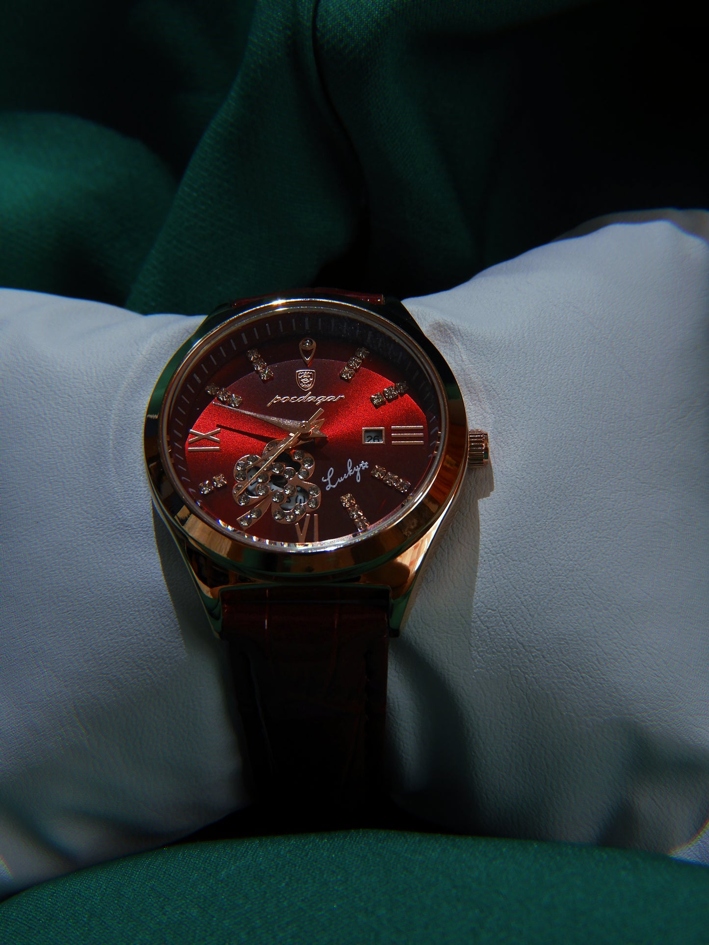 Ceas Dama | Poedagar | Ruby Blood