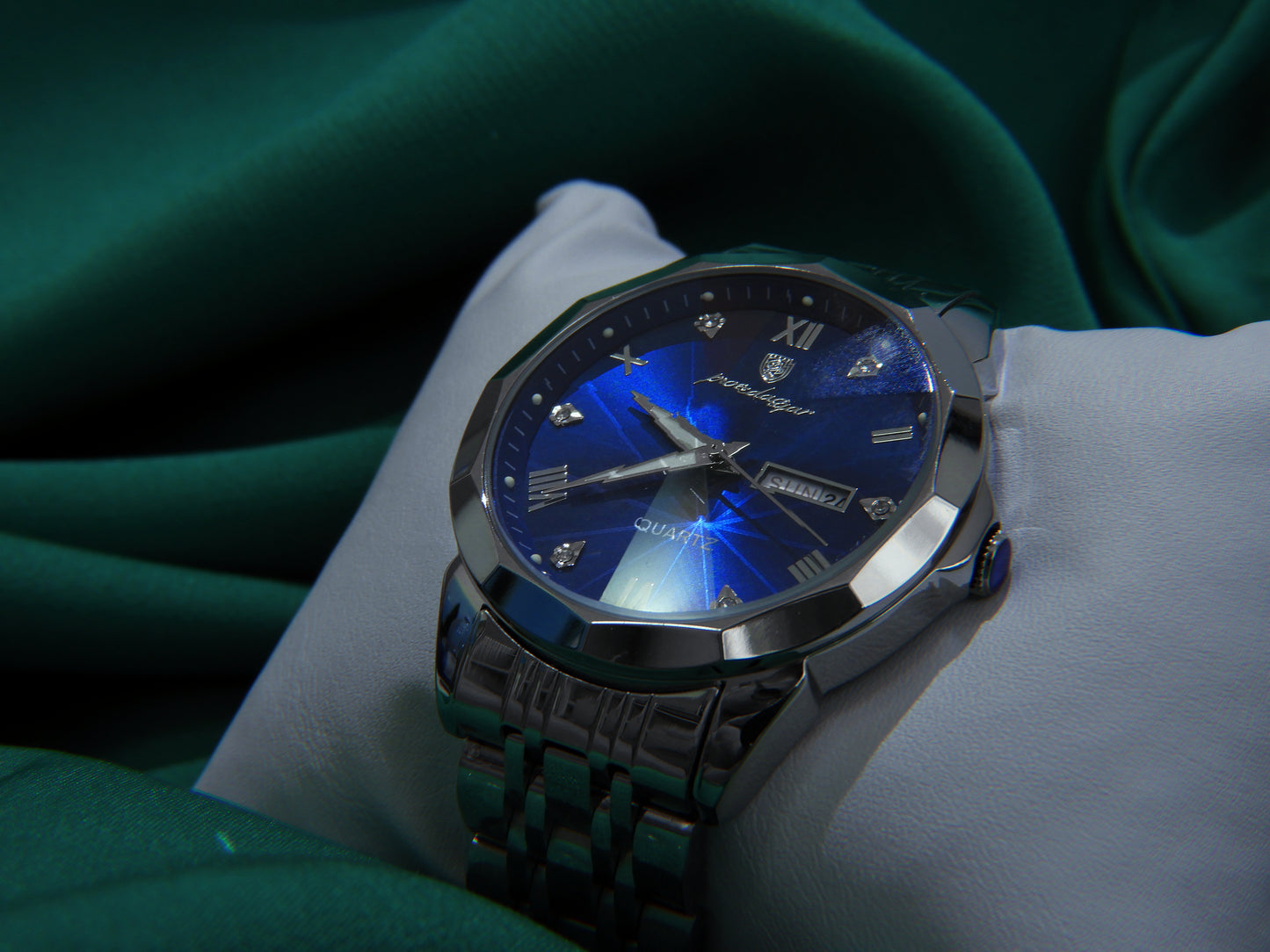 Ceas Barbatesc | Poedagar | Blue Prism